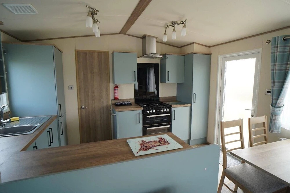 Luxury Caravan-sleeps 6- Pets Ok-site Pool