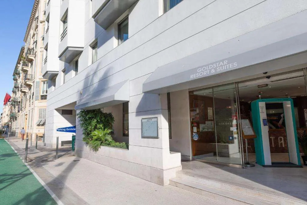 Отель Goldstar Resort