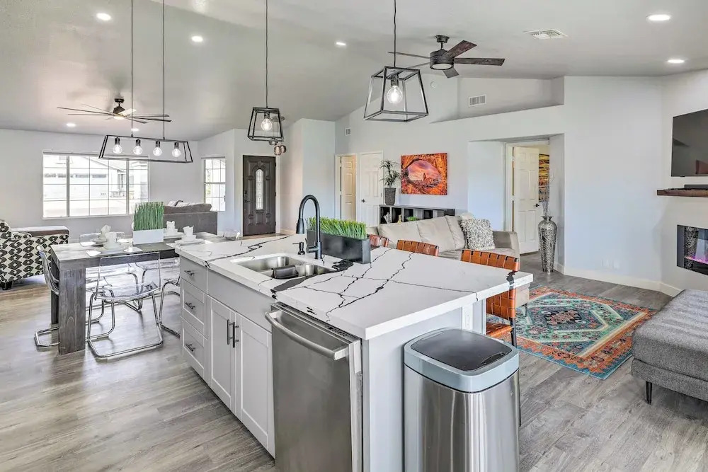 Group Getaway in Glendale < 1 Mi to Westgate!
