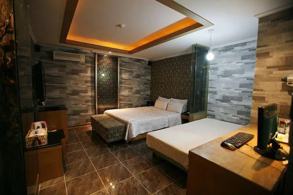 Rainbow Hotel