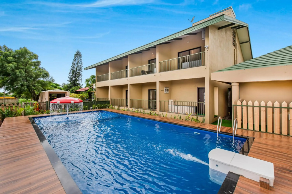 SaffronStays Amaltas, Nashik-10 Bedroom Pool Villa For Large Groups And Corporate Offsites