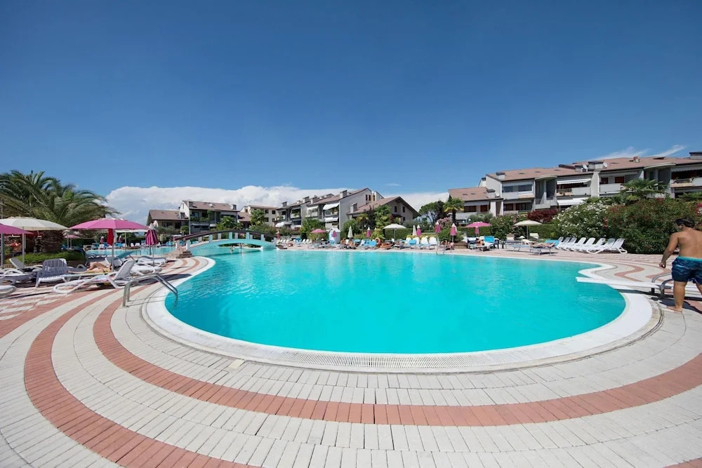 I Ciliegi 1 09 con Piscina by Wonderful Italy