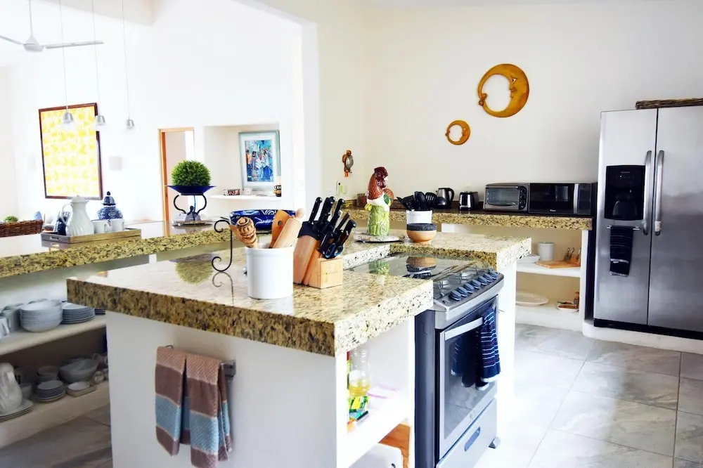 Villas Carey Condo