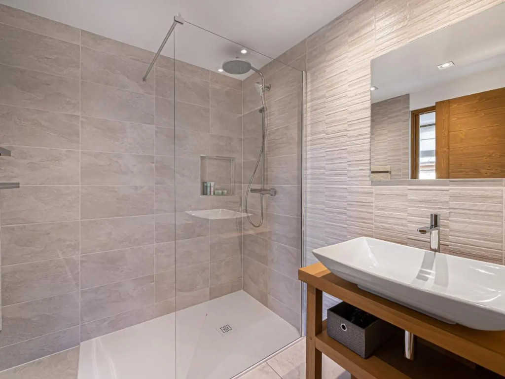 Chalet moderne à Méribel avec spa et animaux acceptés - FR-1-565-1