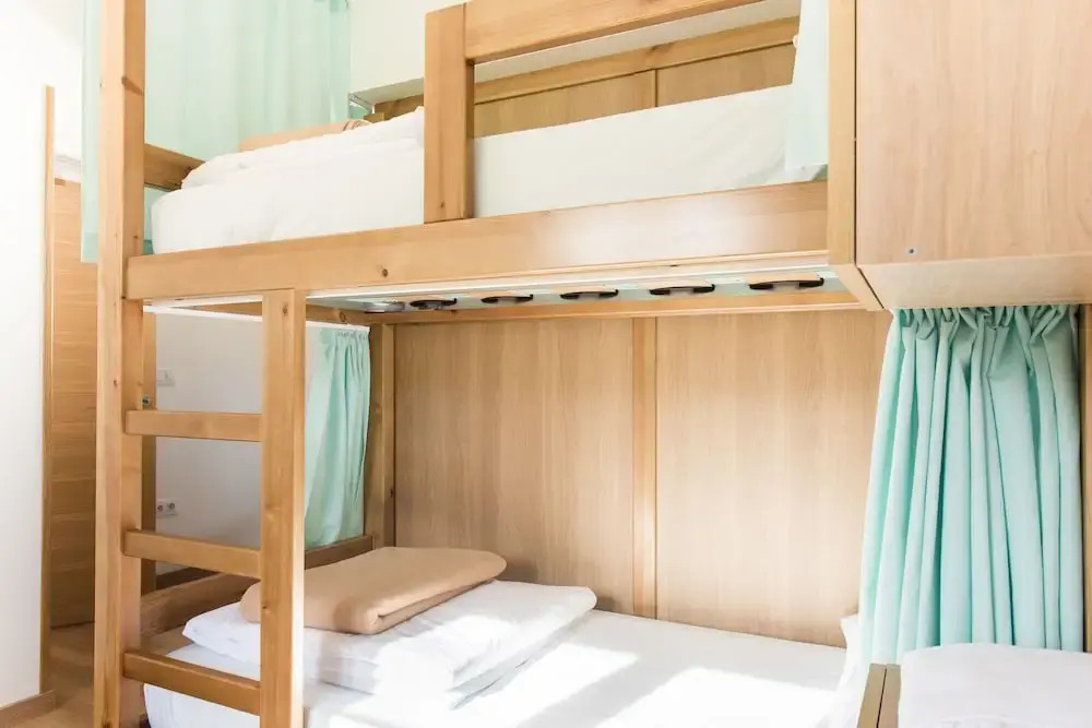 Albergue La Yalga - Hostel