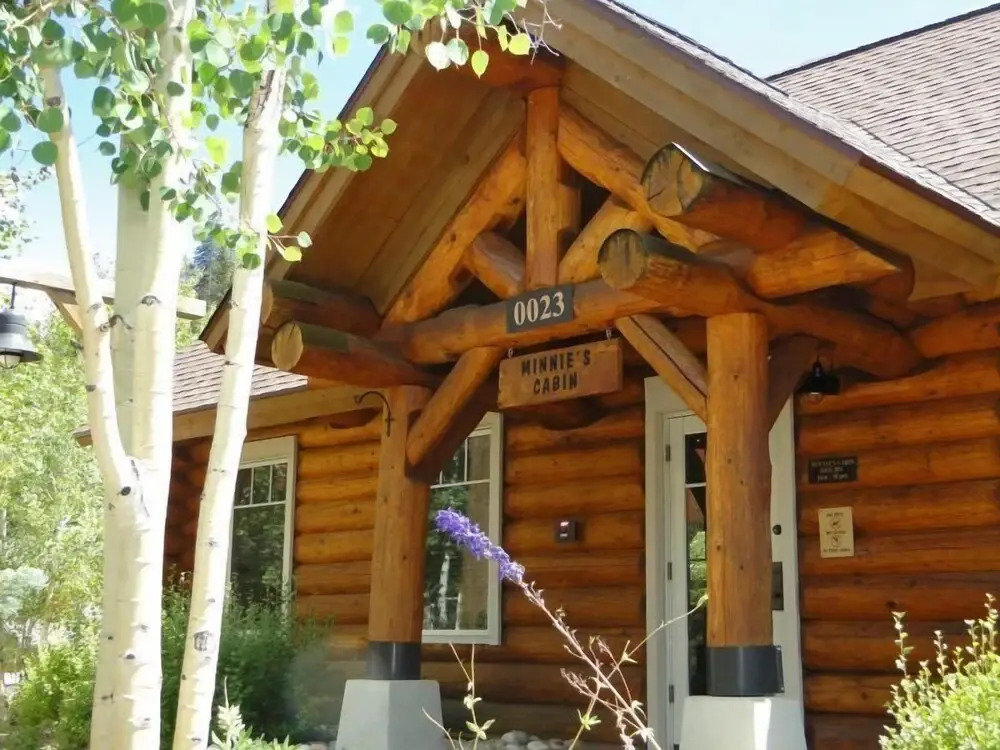 Private 2 Bedroom Townhome Located In East Keystone With Access To A Firepit, Hot Tub, And Billiards