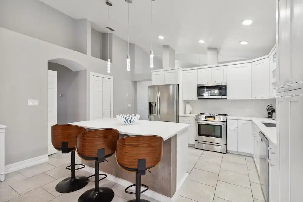 Fascinating Private Pool and Game-room, Near Disney!!