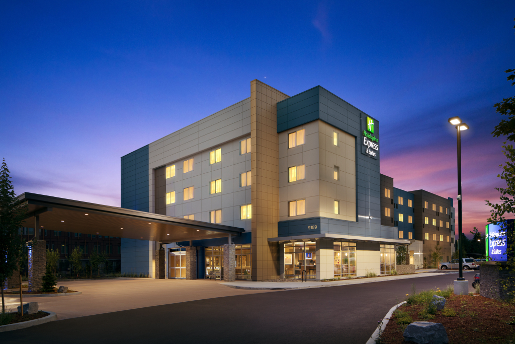 Holiday Inn Express & Suites - Portland Airport - Cascade Stn by IHG