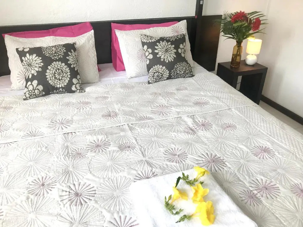 Apartment With one Bedroom in Pereybere, With Shared Pool, Enclosed Garden and Wifi - Near the Beach