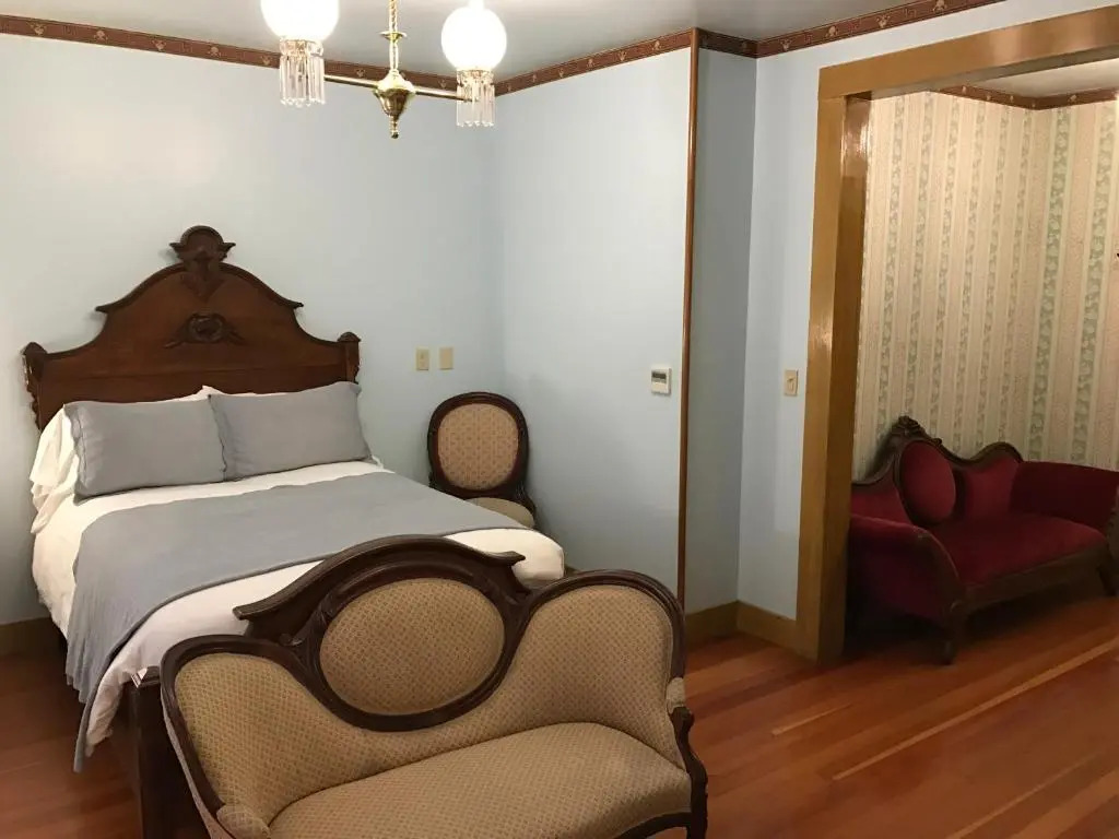Cosmopolitan Hotel
