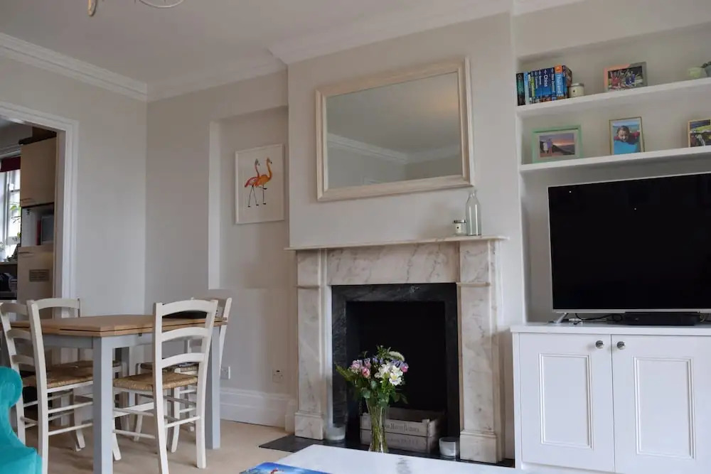 Modern 2 Bedroom Apartment With Views of Clapham Common