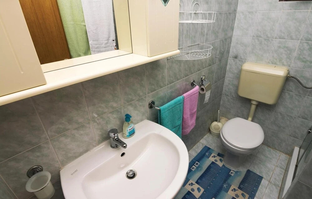 Stunning Apartment in Lukovo Sugarje With 3 Bedrooms, Wifi and Outdoor Swimming Pool