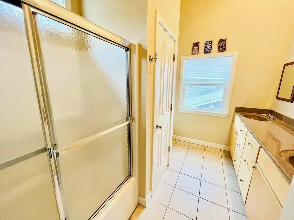 Dicinson Avenue 7B