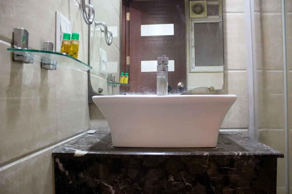 FabHotel Tryfena East of Kailash