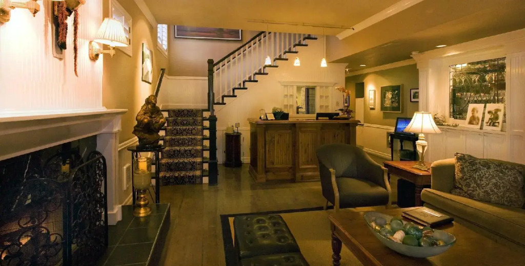 Hearthstone Inn