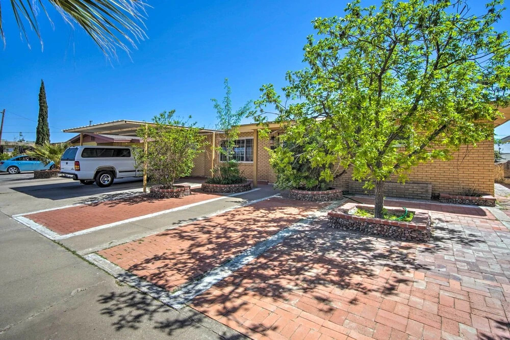 El Paso Home < 1 Mi to Lone Star Golf Club!