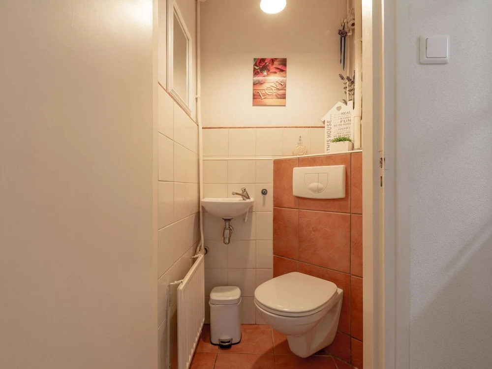 Klaproos, Holiday Home