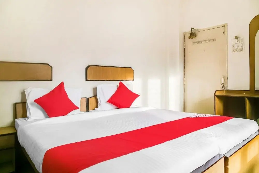OYO 47645 Hotel Sai Vinayak Boarding And Lodging