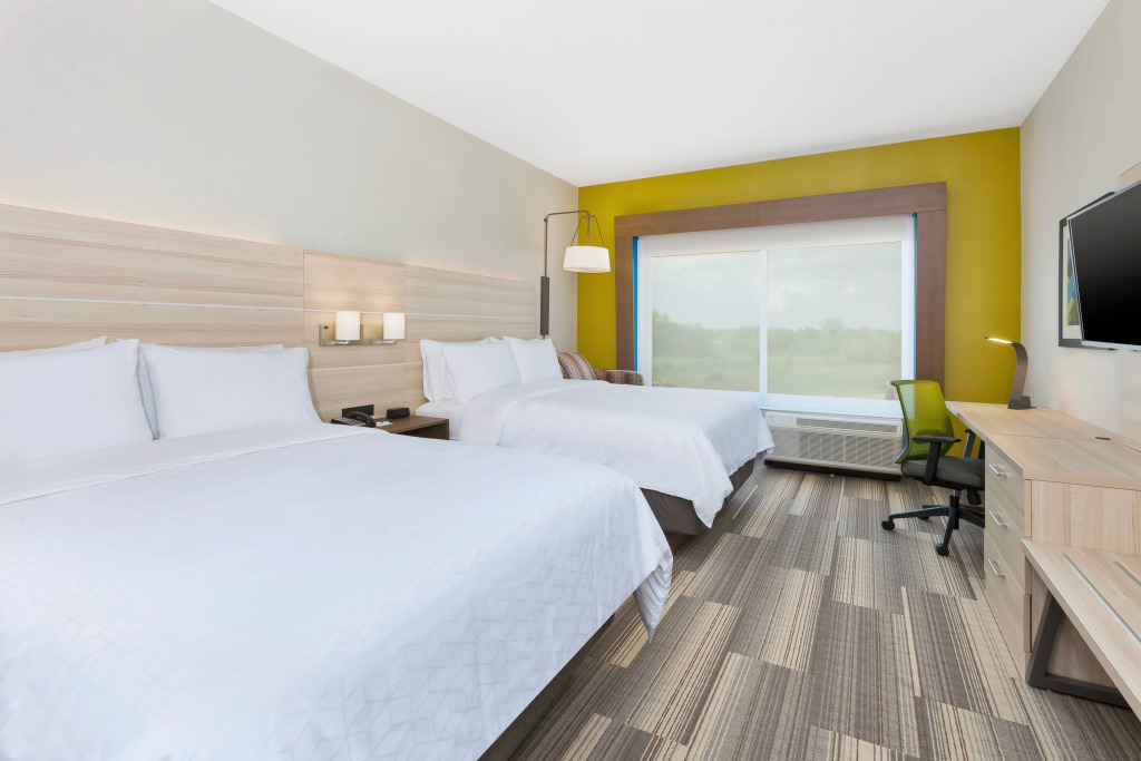 Holiday Inn Express & Suites - Grand Rapids Airport - South by IHG