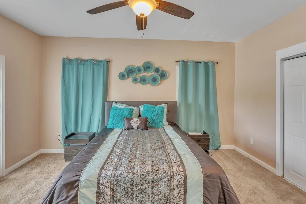 Midtown Marvel - 1br Oasis By Overton Park 1 Bedroom Apts by Redawning