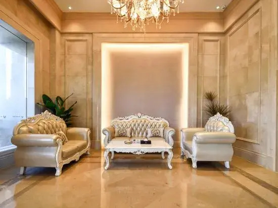 Vienna International Hotel 5.0 Versions  Shaoguan Qujiang Nanhua Temple Zhang Jiuling Park  Branch