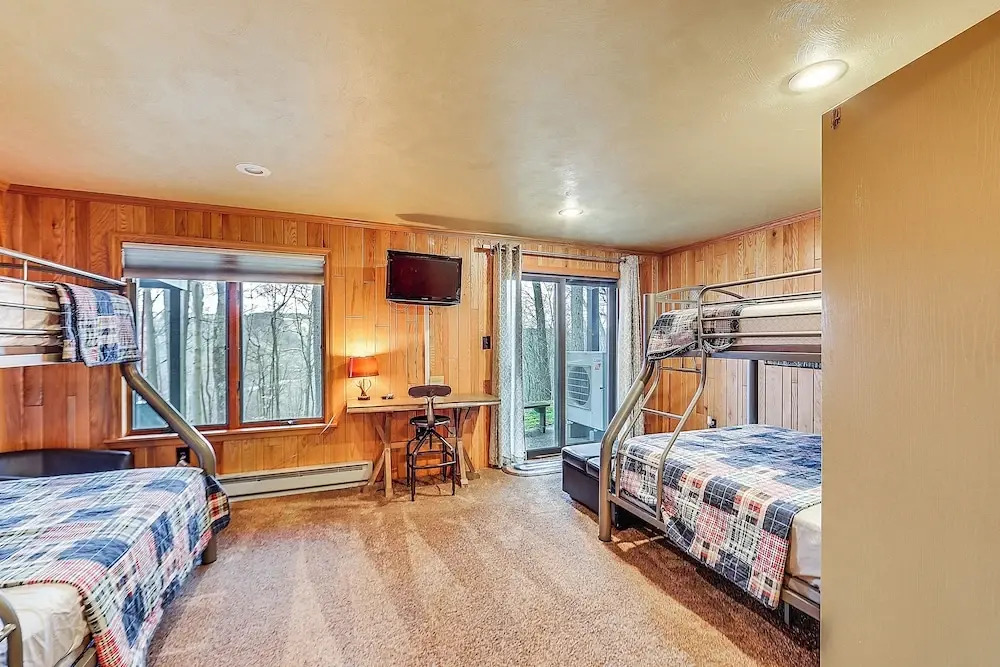 Pristine Resort Townhome 2 Mi to Seven Springs Mtn