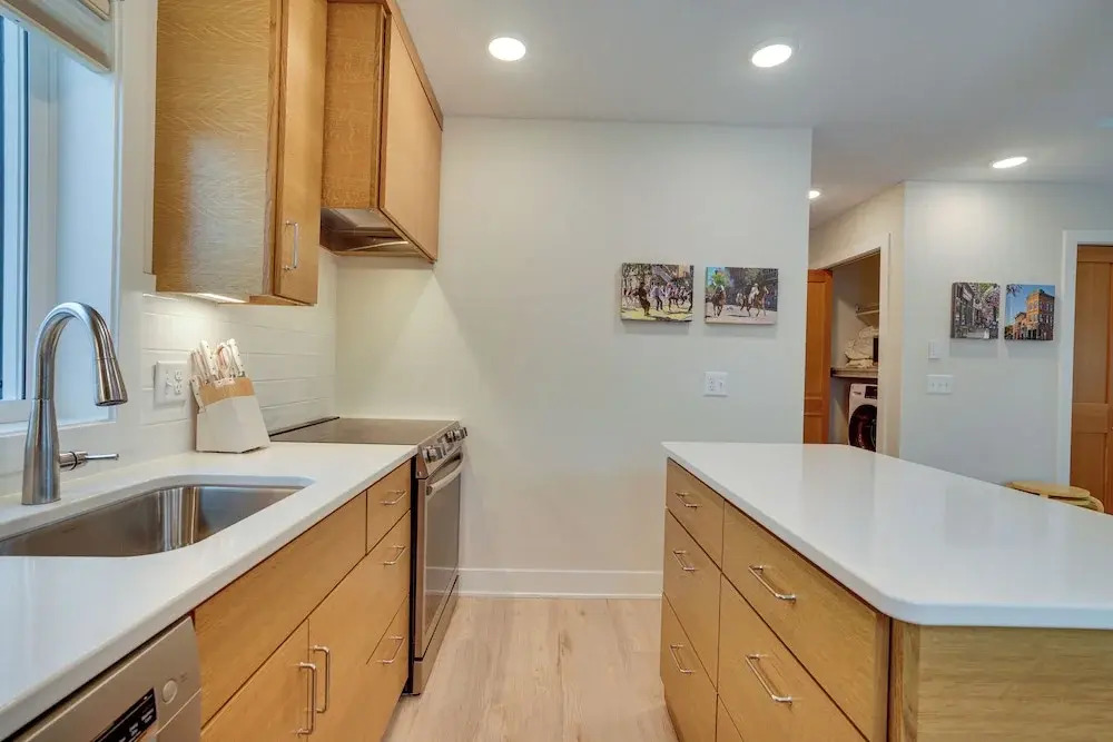 < 1 Mi to Carleton College: Wfh-friendly Apartment