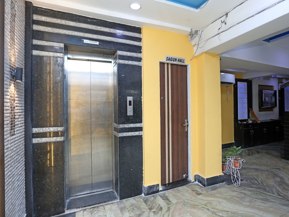 OYO 13125 Hotel Gwal Palace