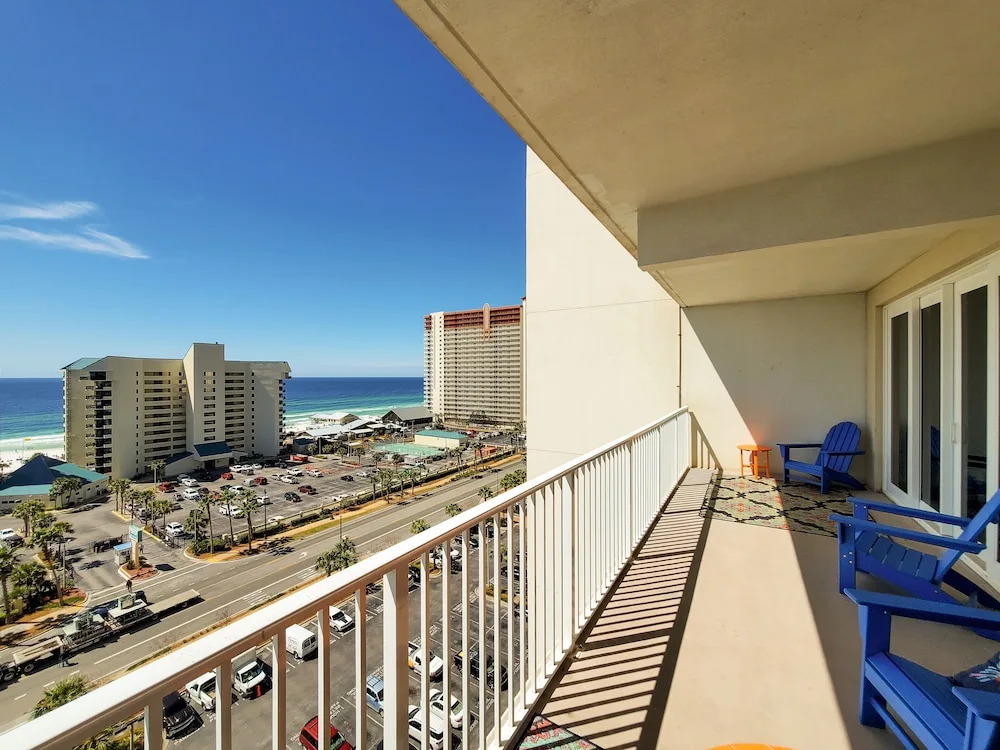 Laketown Wharf 911 - Luxury at the Wharf