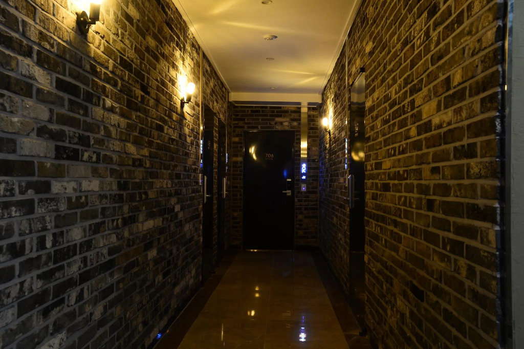 B&F Hotel