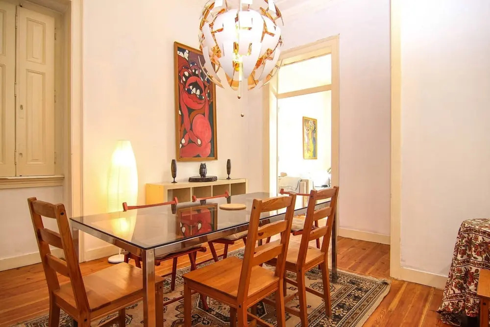 Spacious And Bright 4 Bedroom Apartment
