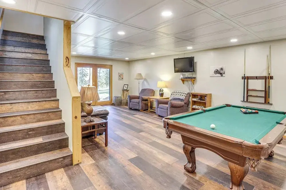 Lead Home in the Mountains w/ Hot Tub + Views!