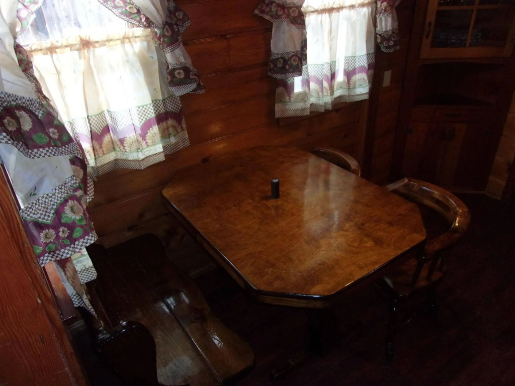 Embers Lodge and Cabins