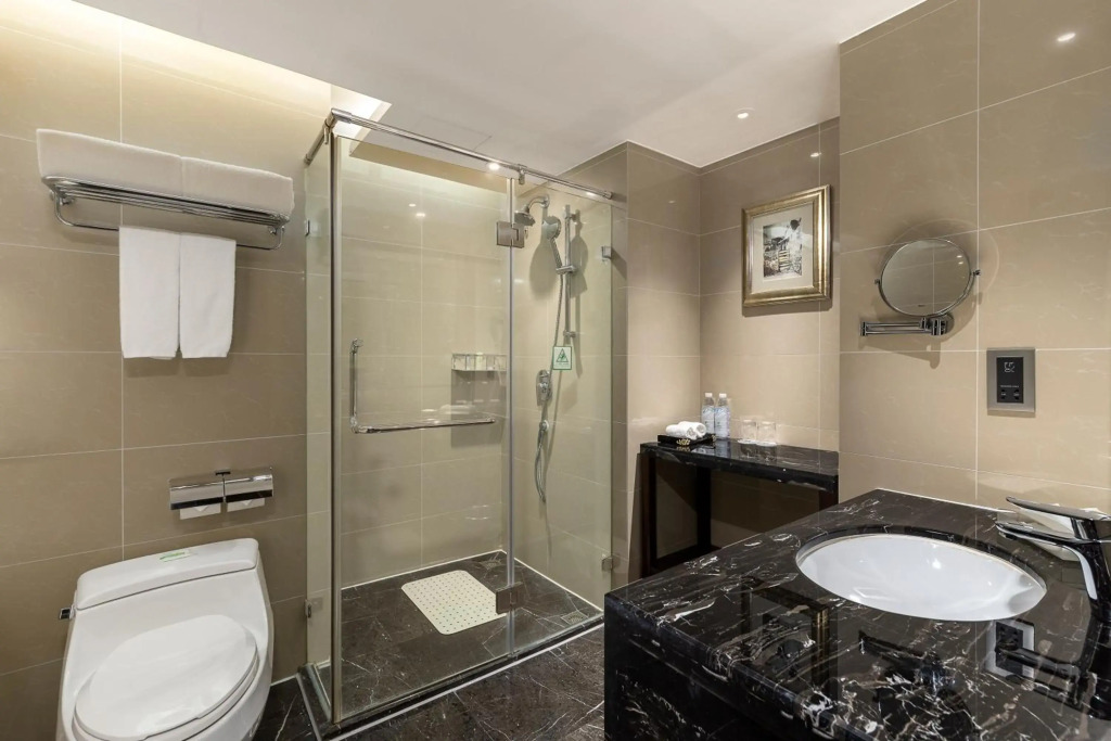 Holiday Inn Chengdu Century City-WestTower by IHG