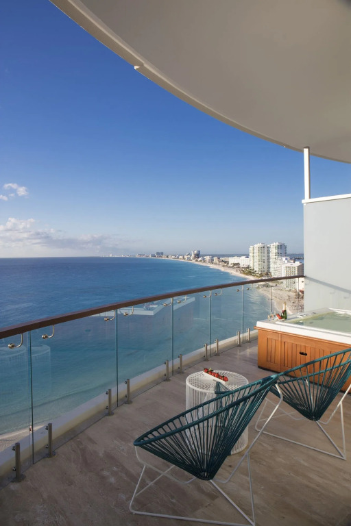 Altitude at Krystal Grand Cancun - All Inclusive