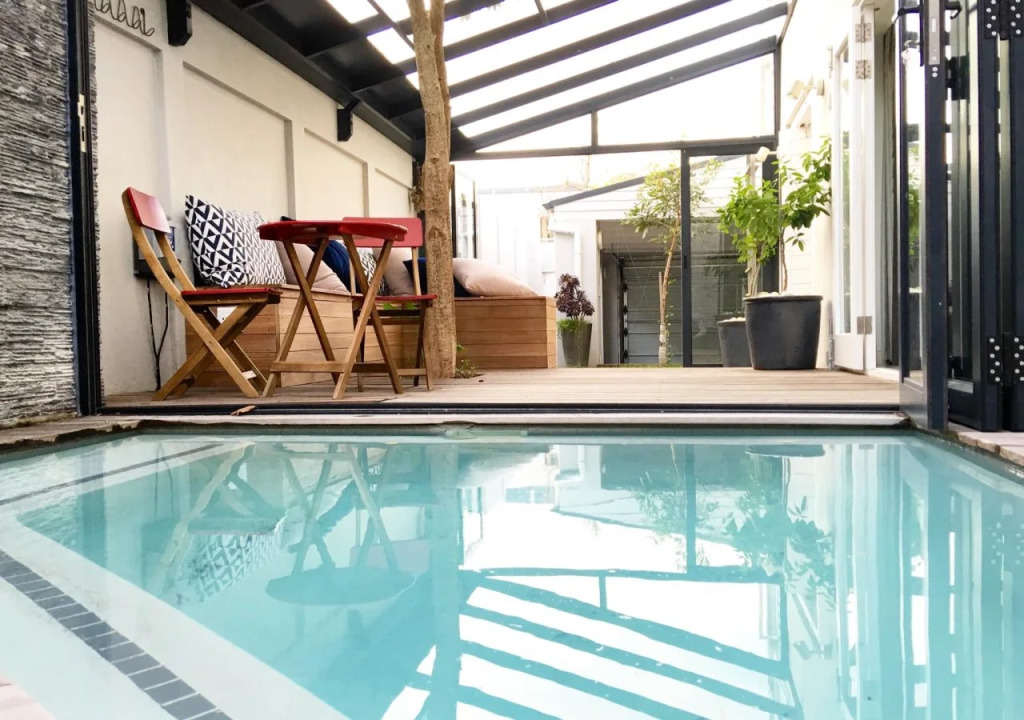 Cricklewood Place Luxury Holiday Homes
