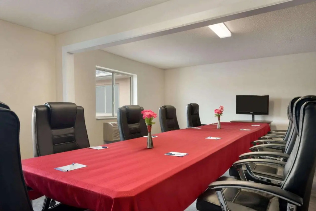 Baymont Toledo Airport Hotel Swanton