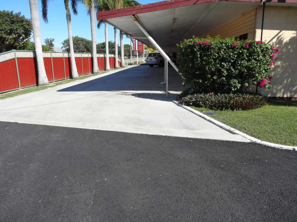 Pearly Shell Motel
