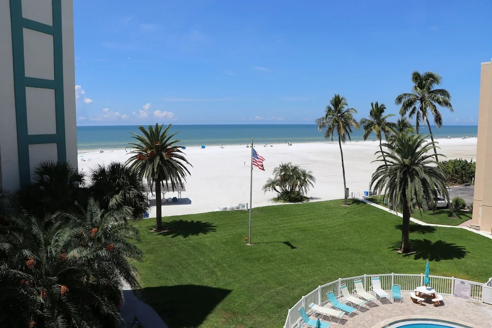 Jamaica Royale 406 - 2 Br Condo
