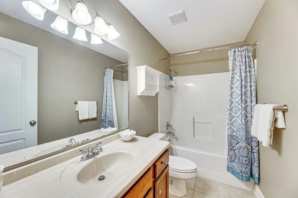 Boat Slip & Pool Access: Alexander City Escape