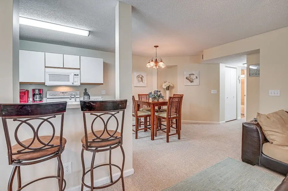 Pool Access & 2 Mi to Ocean: Myrtle Beach Condo!