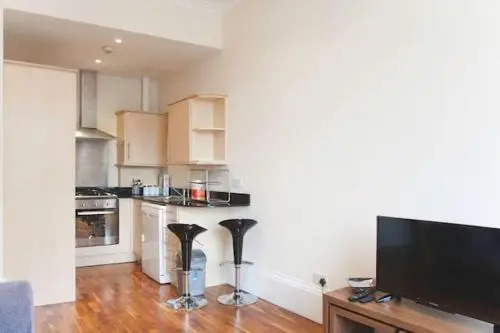 Camden Apartment A/Apartment