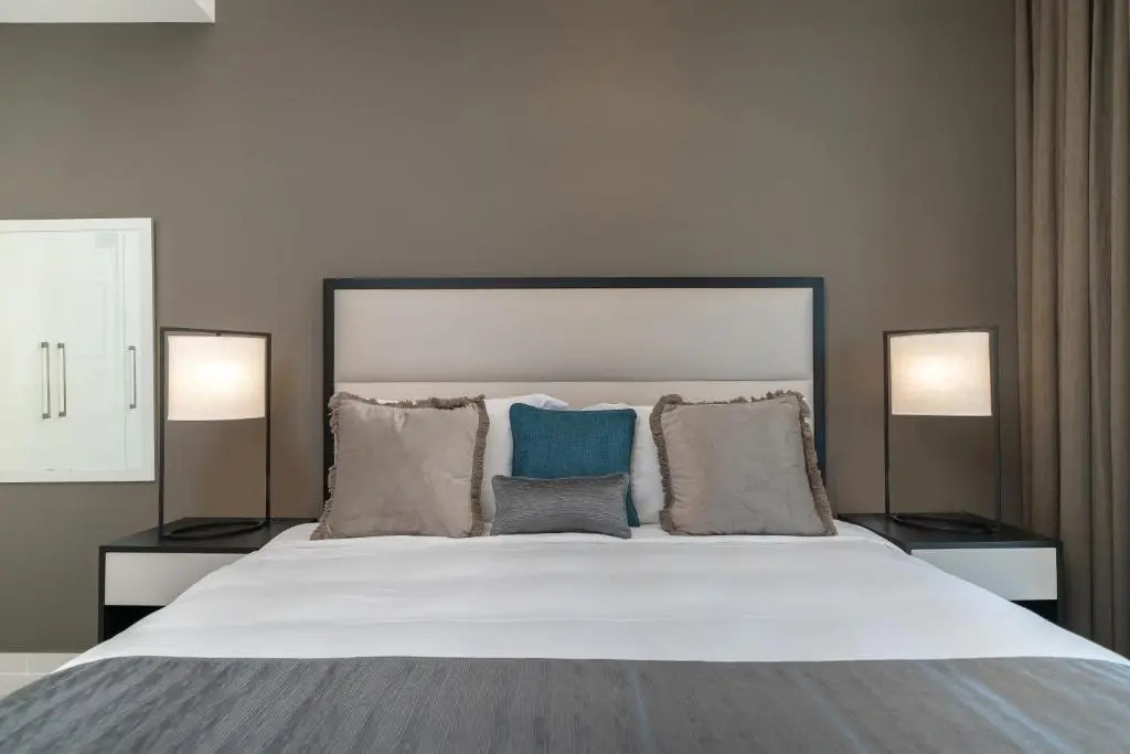 HiGuests - Elegant Studio with Pool and Private Balcony