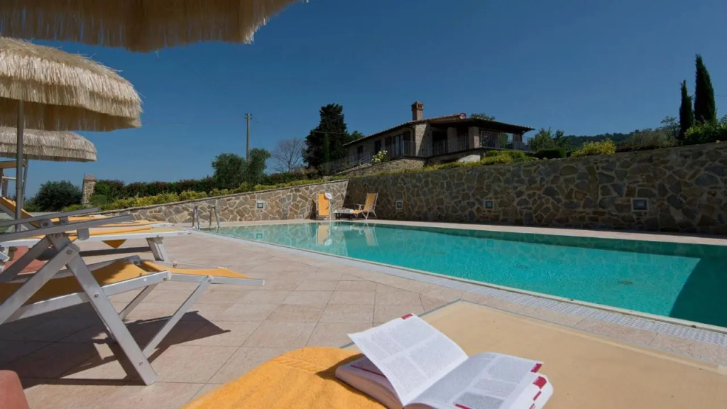 PERUCCIO 4, Emma Villas