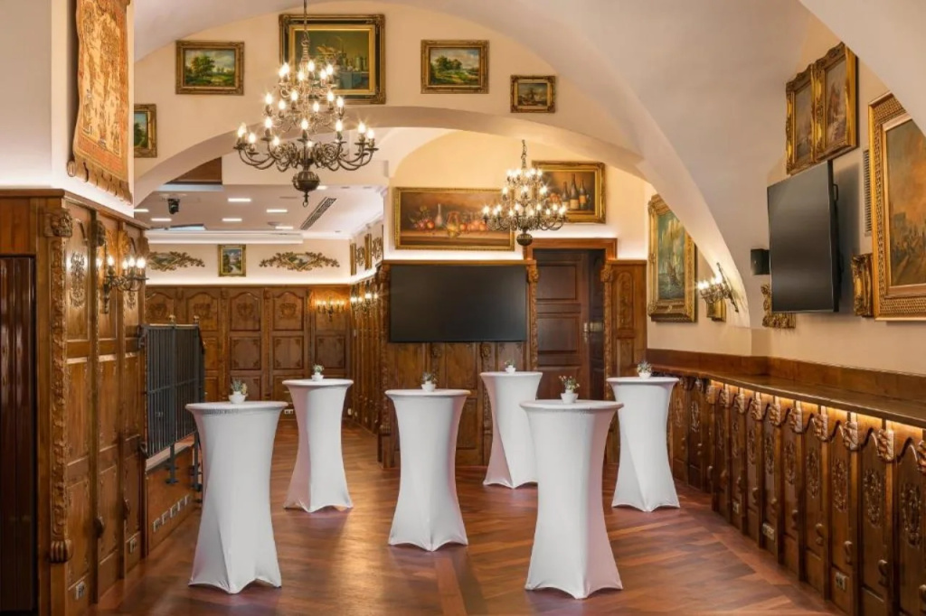 Iron Gate Hotel & Suites Prague by BHG