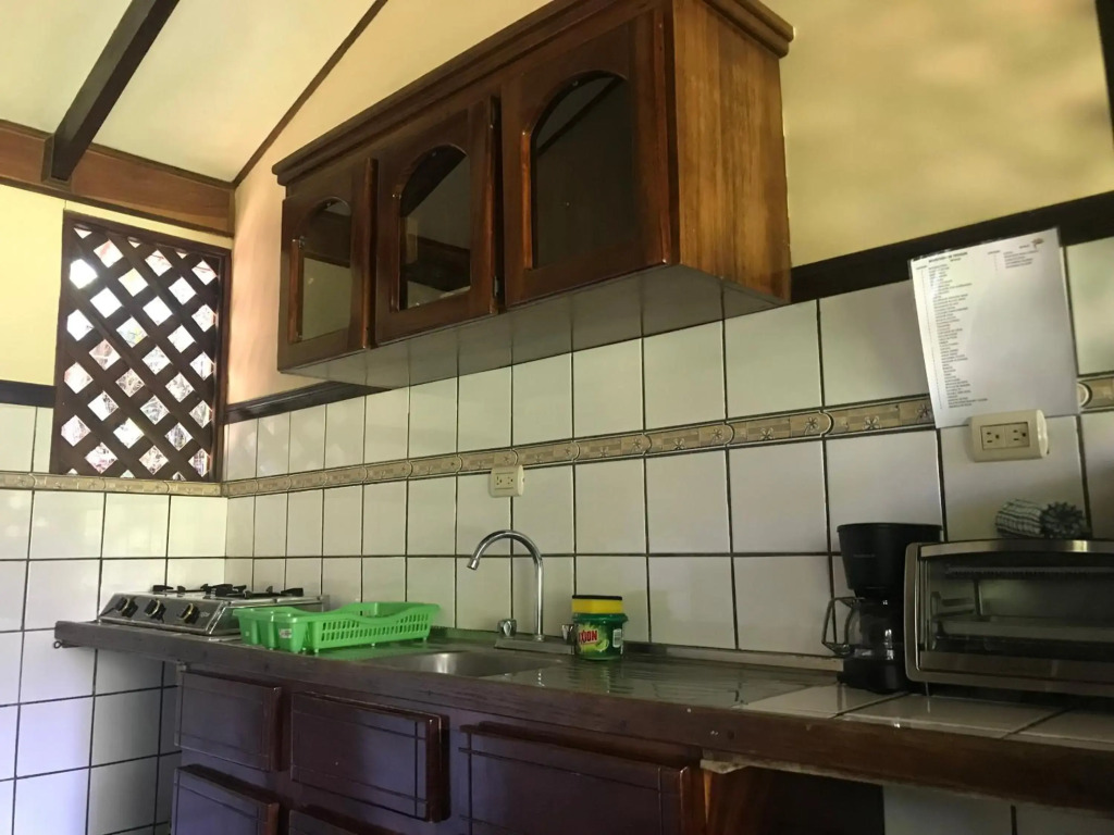 FLOR DE PARAISO BUNGALOWS