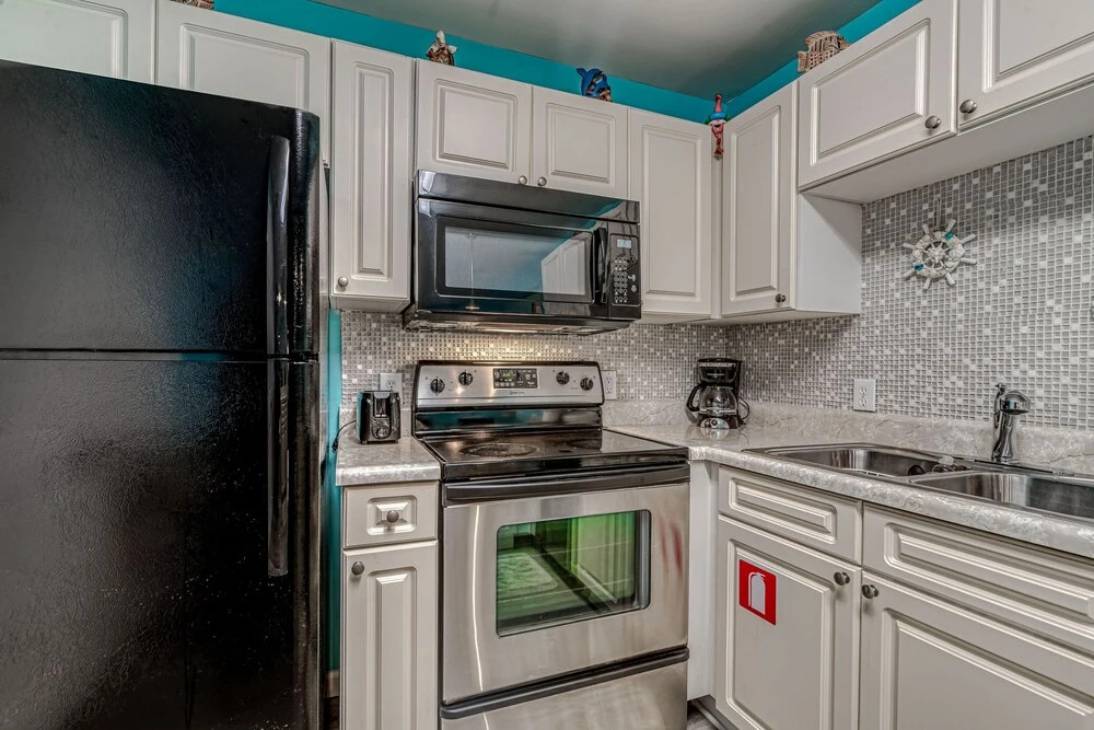 Alabama Sands Unit 2 2 Bedroom Condo by RedAwning