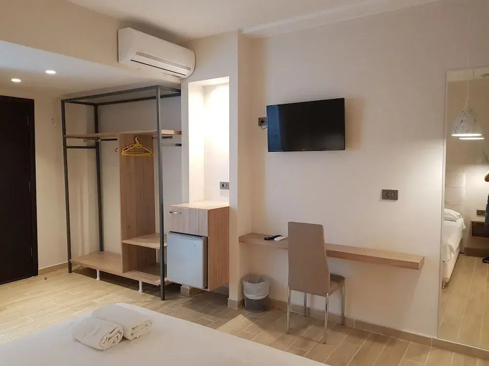 Sonia Hotel & Suites