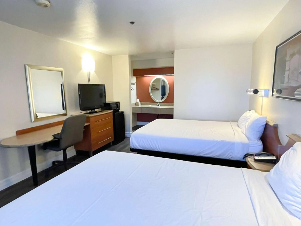 Motel 6-Barstow, CA