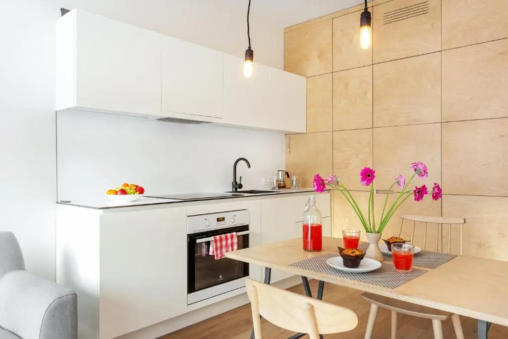 #stayhere - Modern Designer 1BDR Apartment in Artistic District